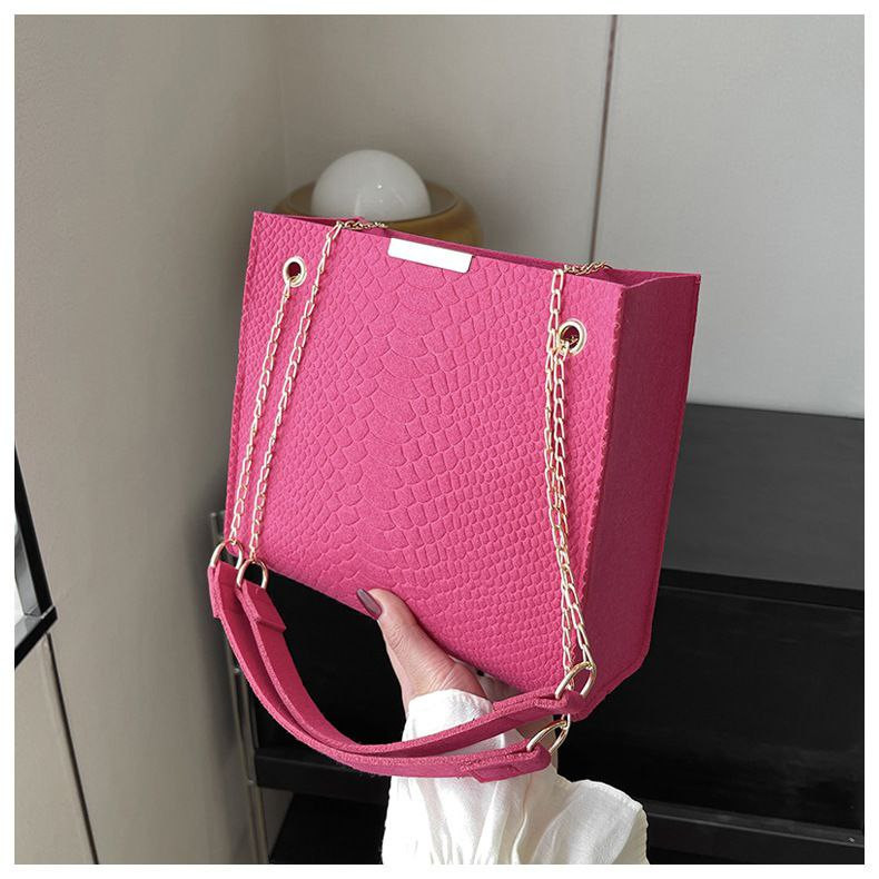 Sacs pour femmes de grande capacité 2023 nouvelle mode à la mode feutre chaîne épaule