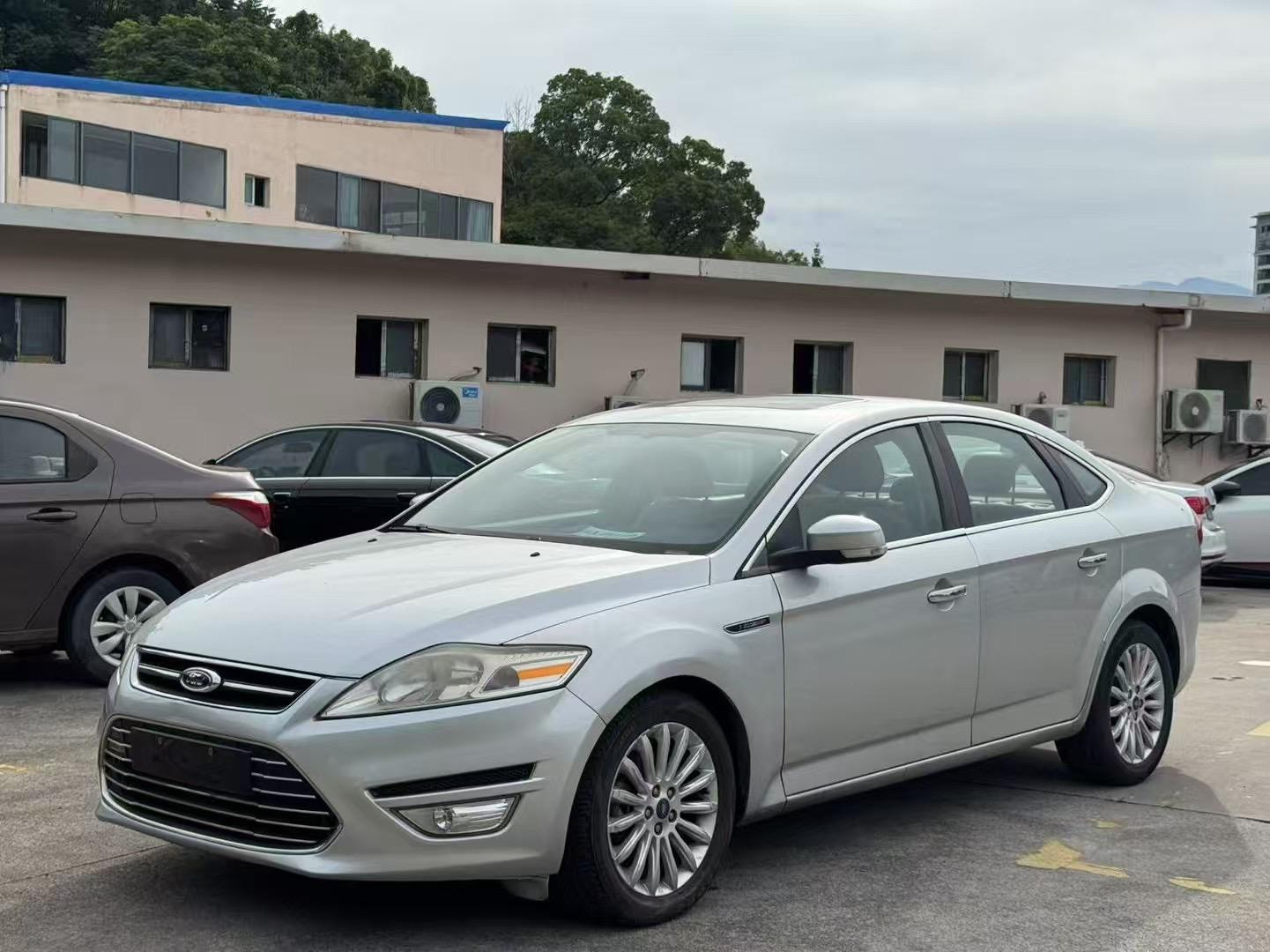 Ford Mondeo 2011, cylindrée automatique 2.0, très abordable