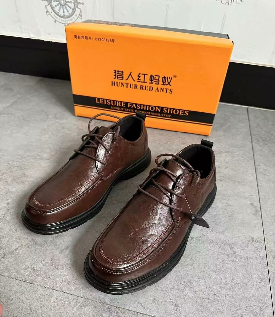 Chaussures pour hommes décontractés à toit bas.